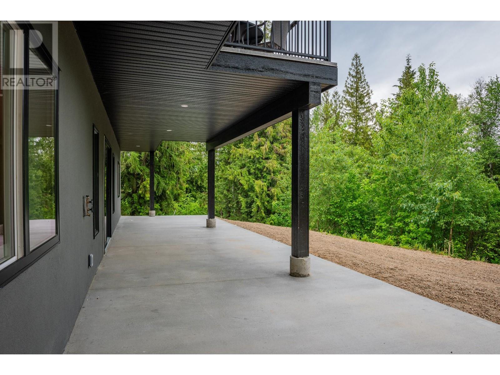 695 KILLOUGH  Road Castlegar