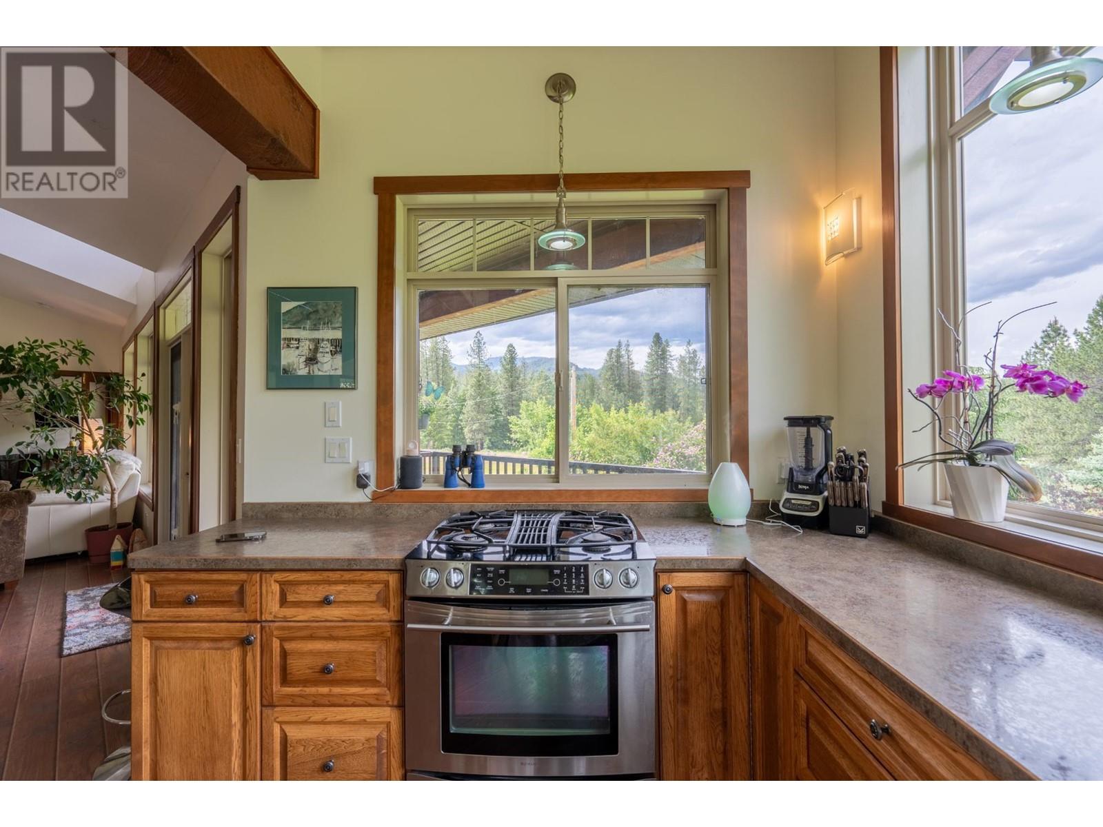 250 1st Avenue, Christina Lake, British Columbia  V0H 1E0 - Photo 41 - 2477279