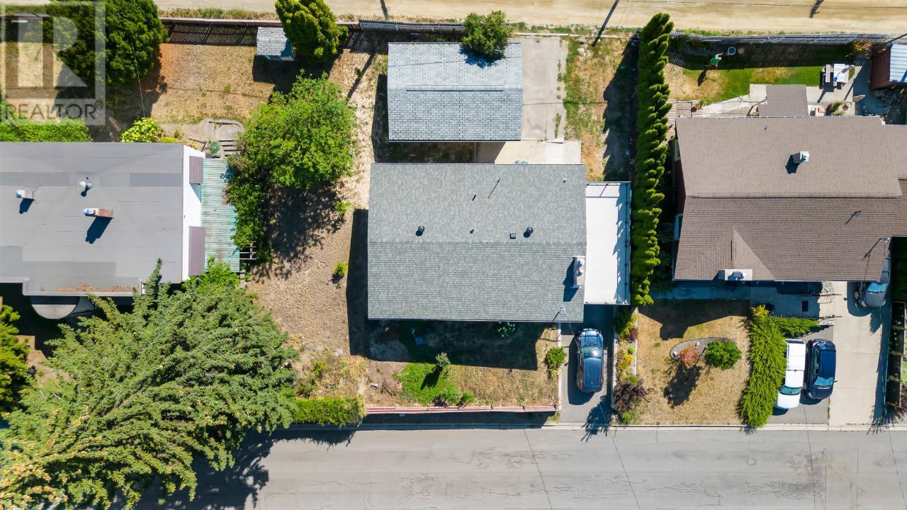 Property at 132 14TH N Avenue image 3