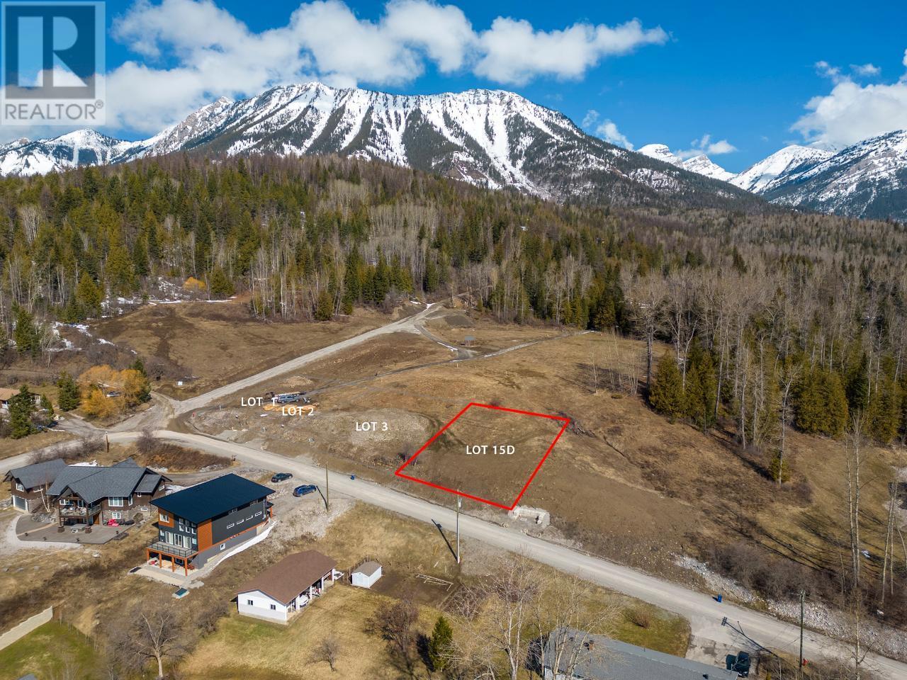 1653 Mcleod Avenue, Fernie, British Columbia  V0B 1M1 - Photo 2 - 2477374