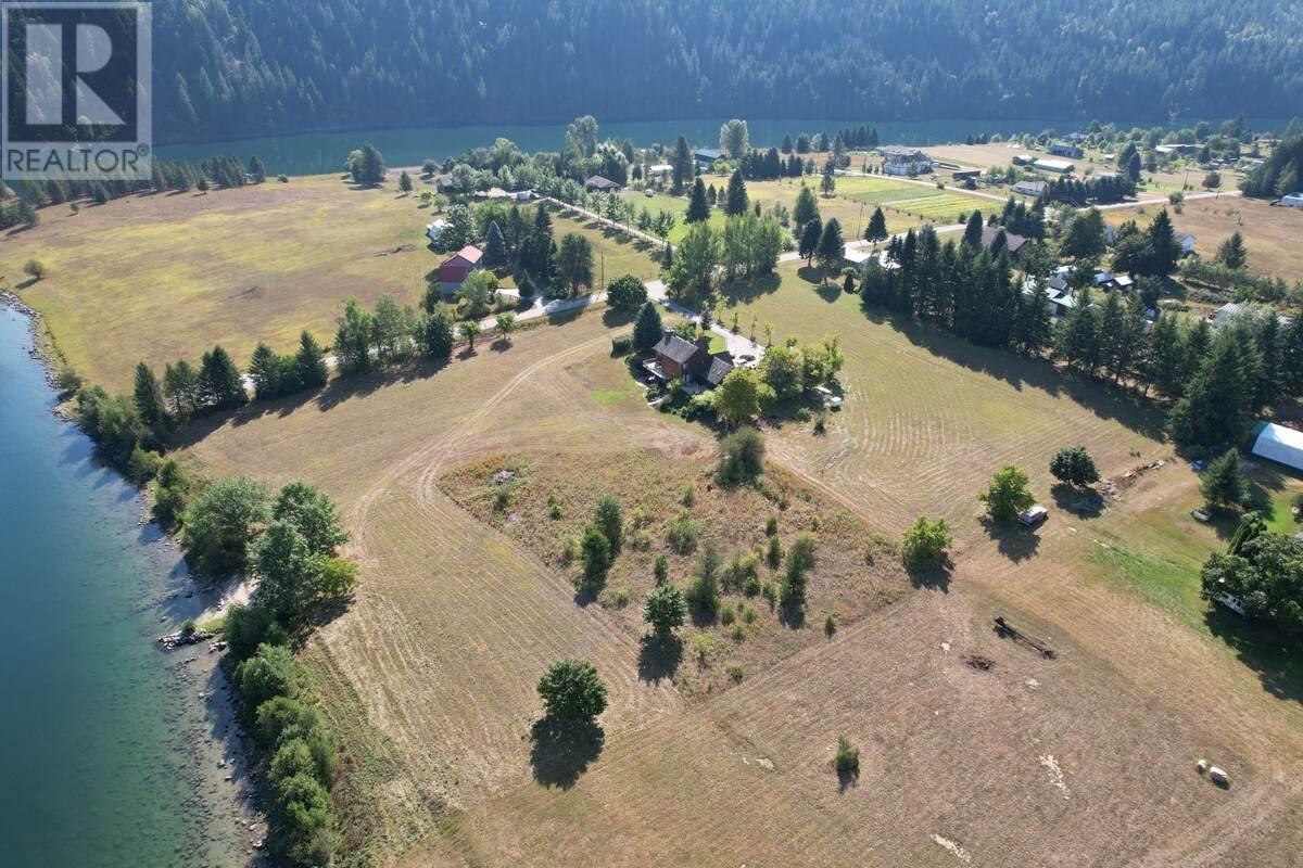 2719 Davidson Road, Shoreacres, British Columbia  V1N 4P9 - Photo 4 - 2477512
