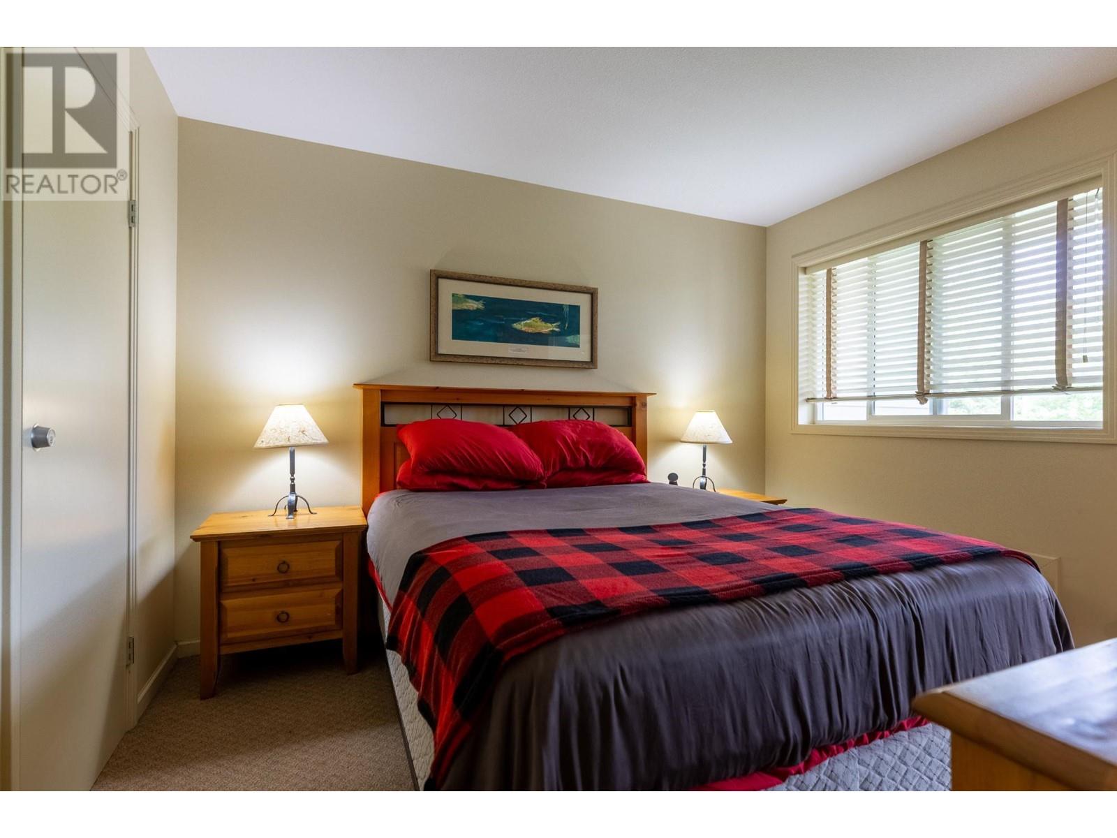 4559 TIMBERLINE  Crescent Unit# 324 Fernie