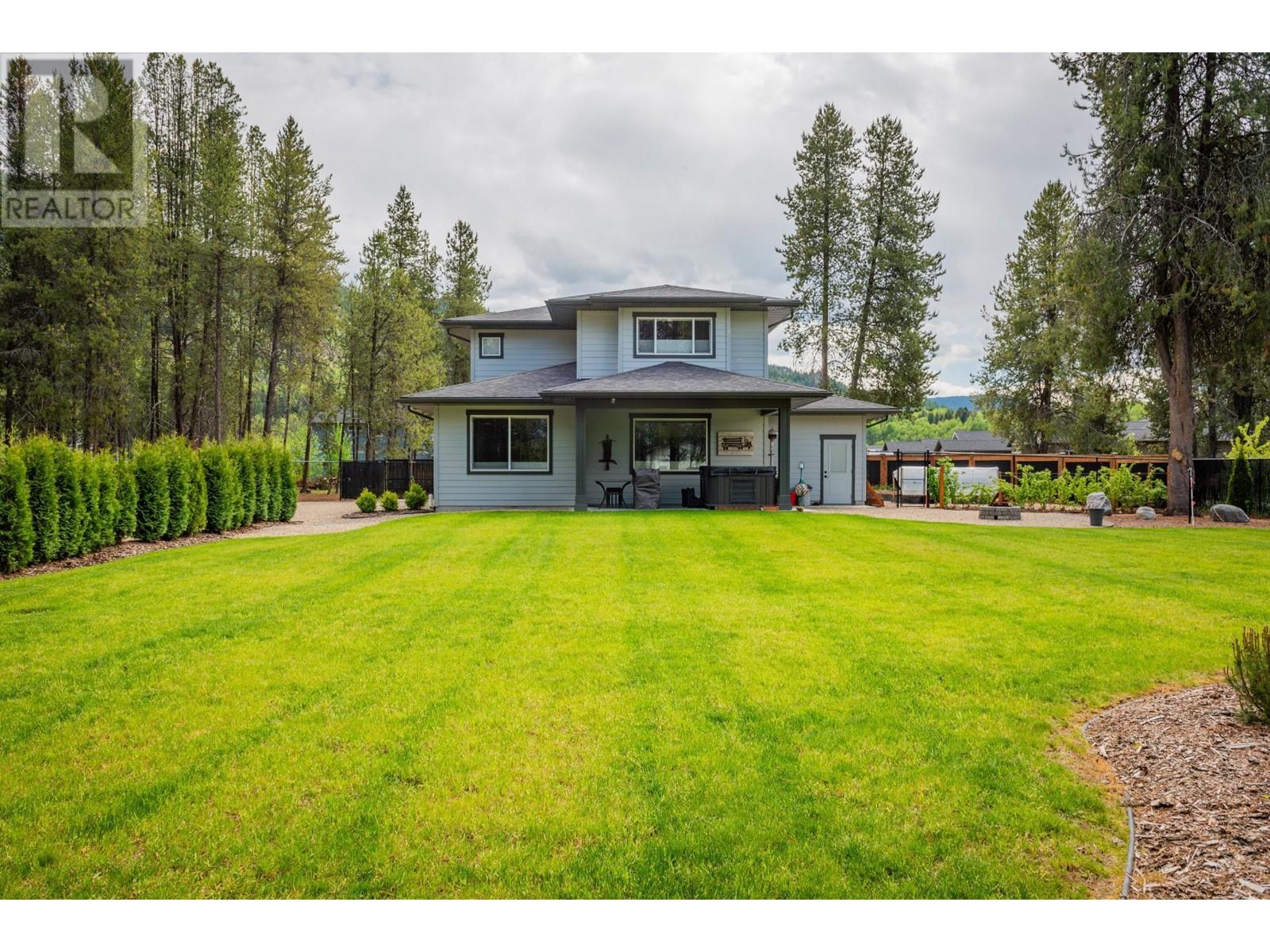 740 PRAIRIE SOUTH  Road Castlegar