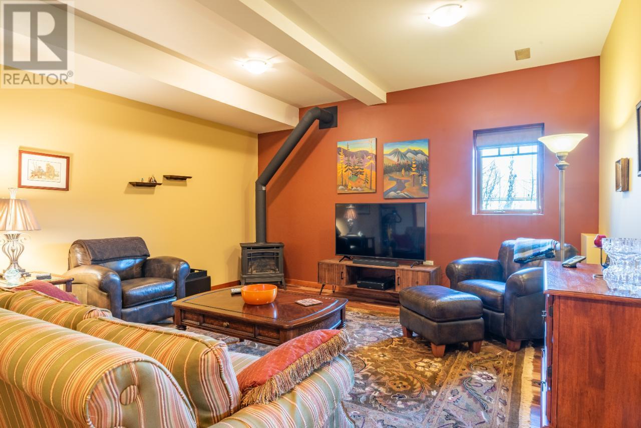 922 REDSTONE  Drive Rossland