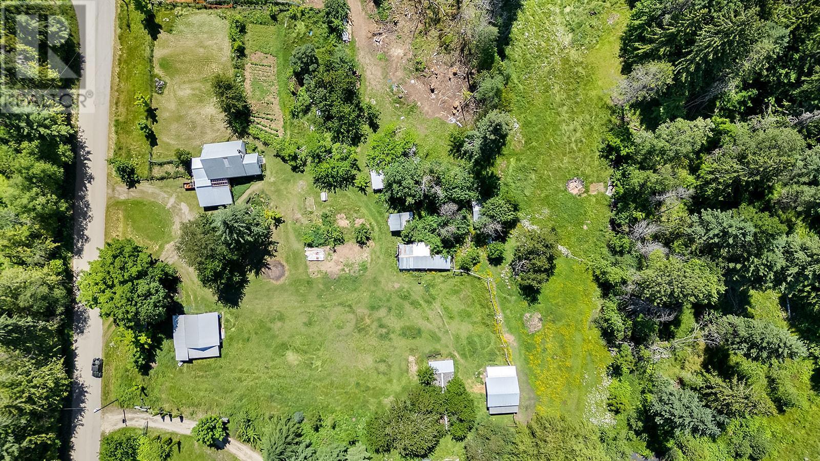 15781 Peters Road, Crawford Bay, British Columbia  V0B 1E0 - Photo 6 - 2478206