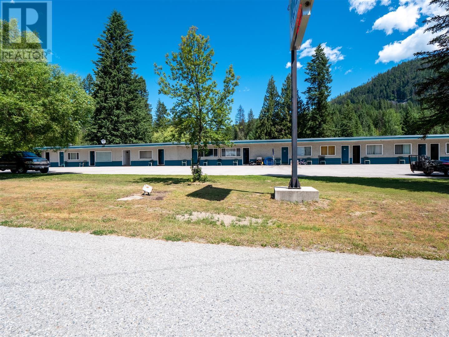 307 2ND RELIEF Road, Salmo, British Columbia
