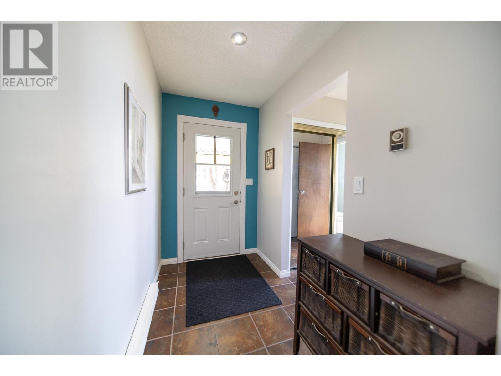 380 Ivy Road, Cranbrook, British Columbia  V1C 6W6 - Photo 12 - 2478352
