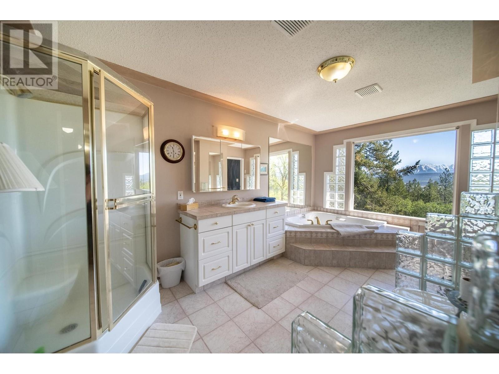 380 Ivy Road, Cranbrook, British Columbia  V1C 6W6 - Photo 21 - 2478352