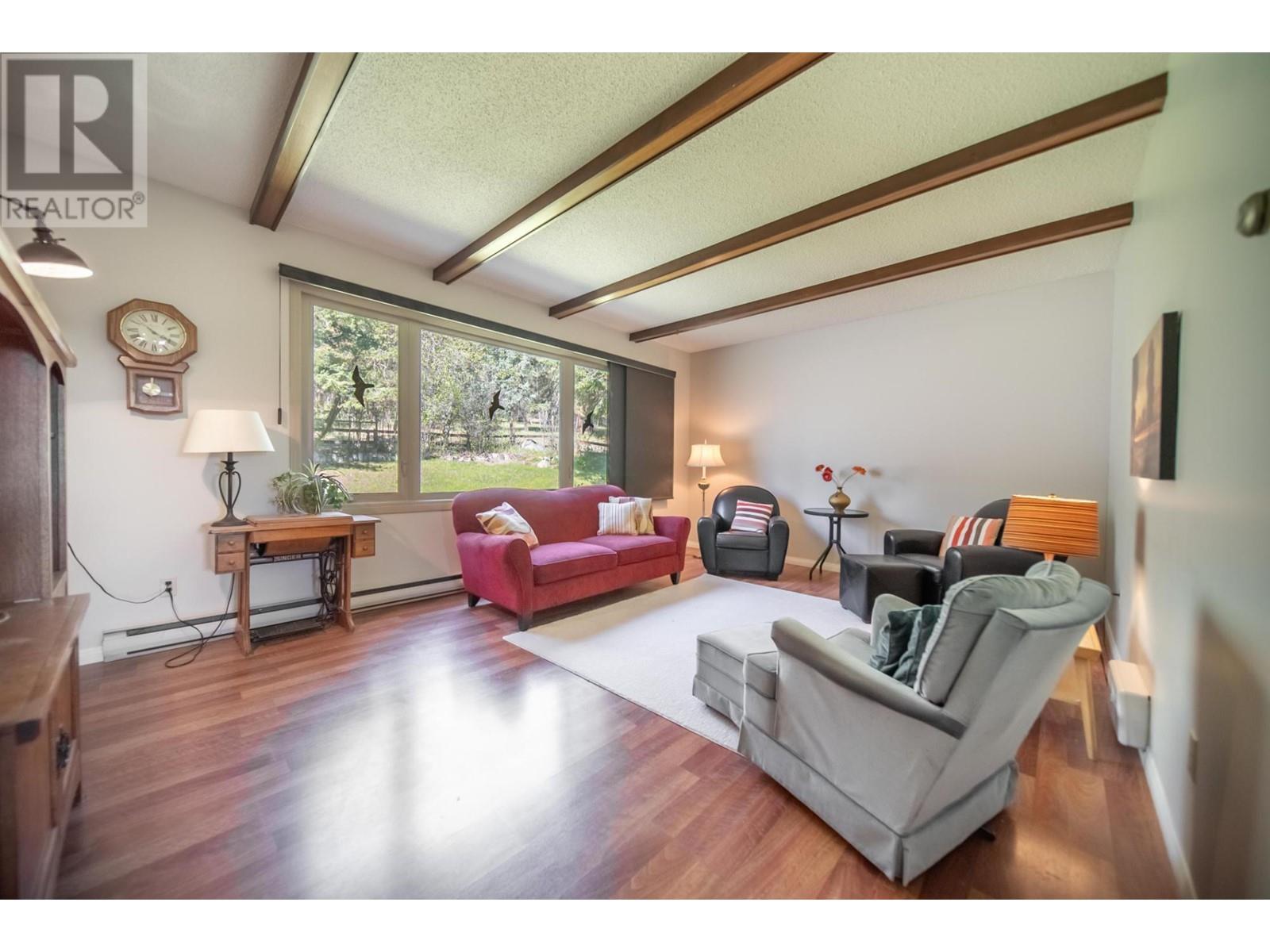 380 Ivy Road, Cranbrook, British Columbia  V1C 6W6 - Photo 11 - 2478352
