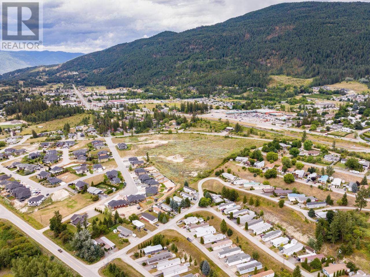 712 Valleyview Drive, Creston, British Columbia  V0B 1G0 - Photo 10 - 2478545