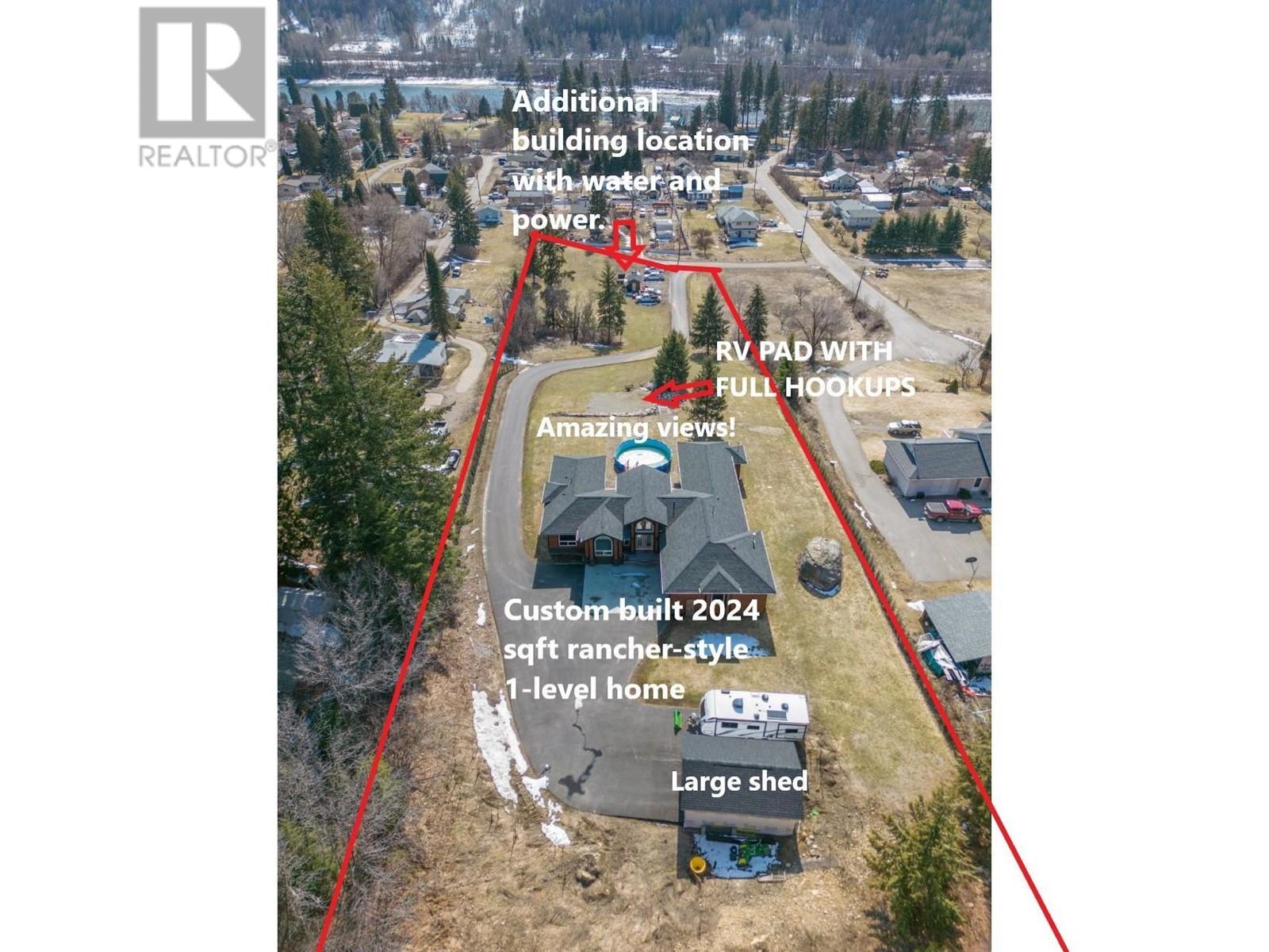 2977 Upper Levels  Road, Castlegar, British Columbia  V0G 1X0 - Photo 1 - 2478585