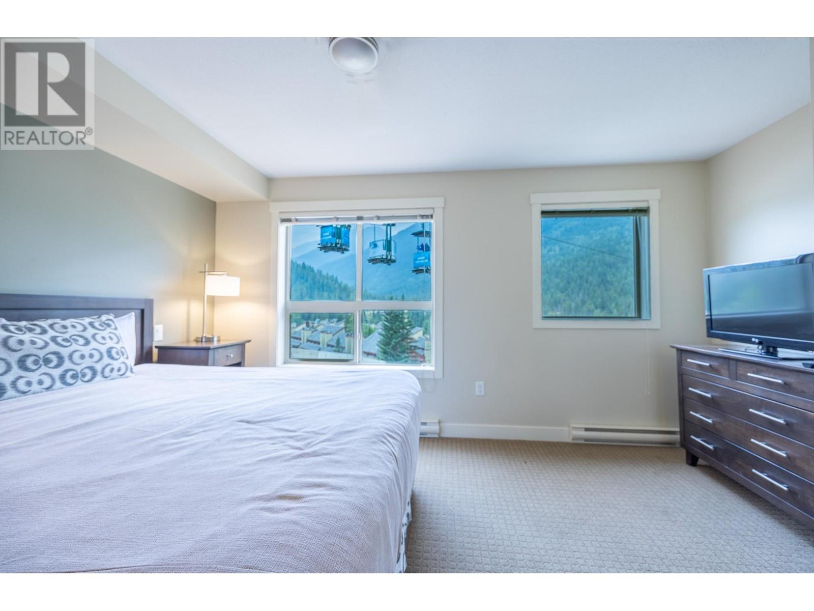 2049 SUMMIT Drive Unit# 313A, Panorama, British Columbia
