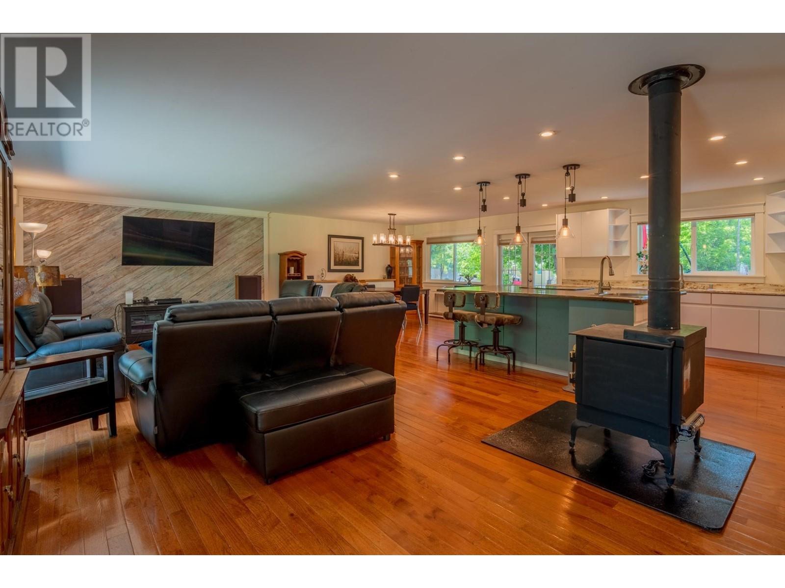 9 & 11 Kingsley Road, Christina Lake, British Columbia  V0H 1E2 - Photo 34 - 2478741