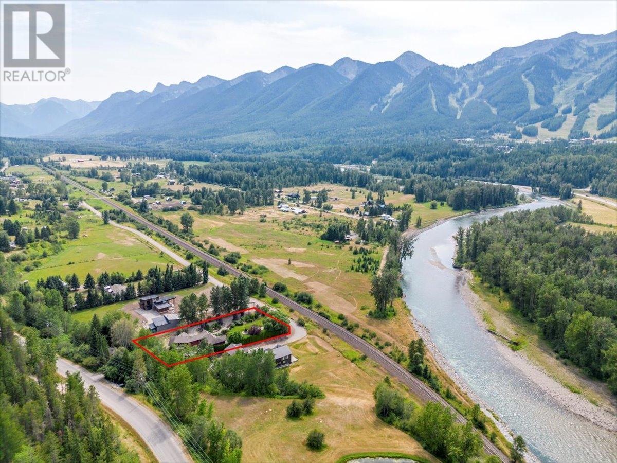 3988 MCGIVERIN  Road Fernie