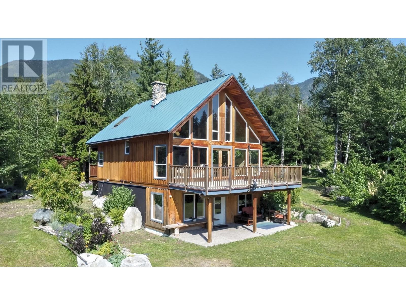 325 EAST WILSON CREEK  E Road, Rosebery, British Columbia