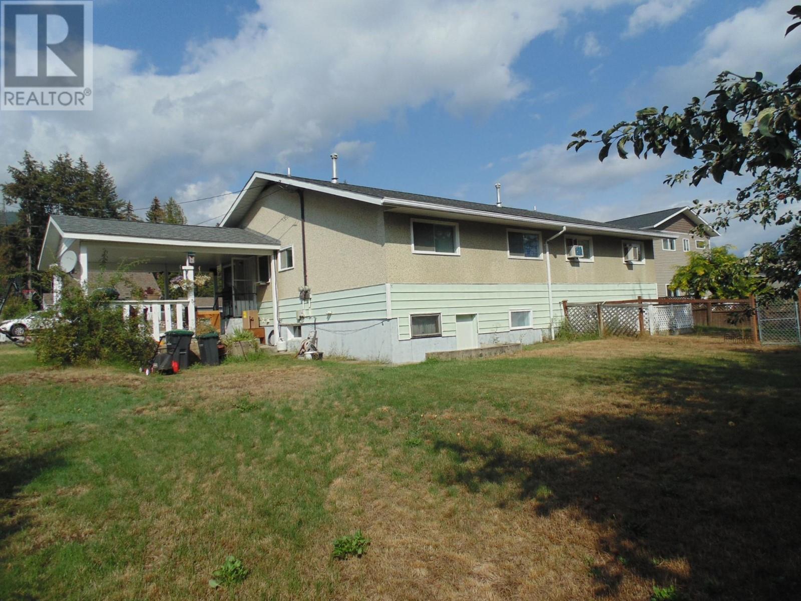 2521 6TH  Avenue Castlegar