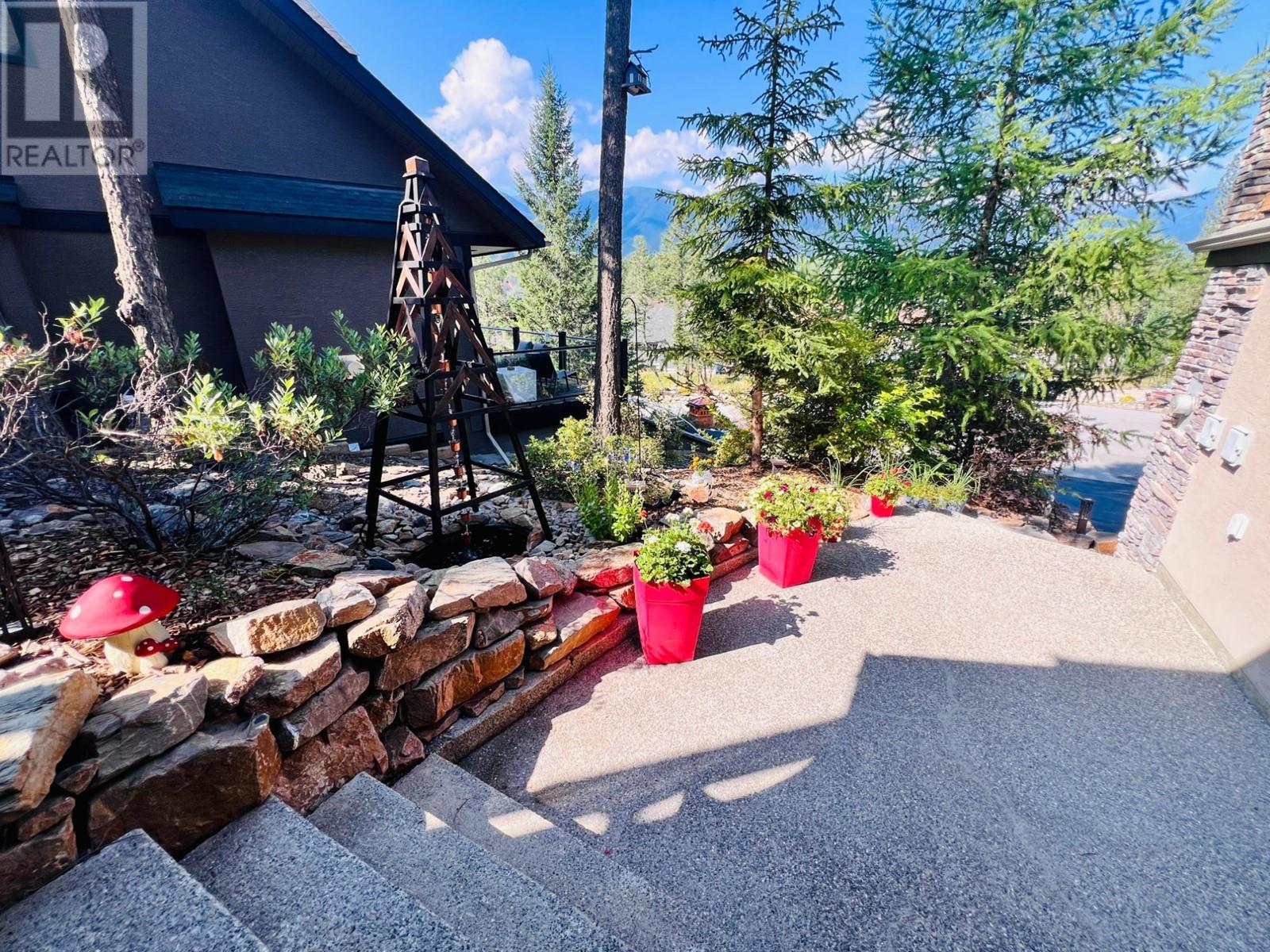 2573 SANDSTONE  Circle Invermere