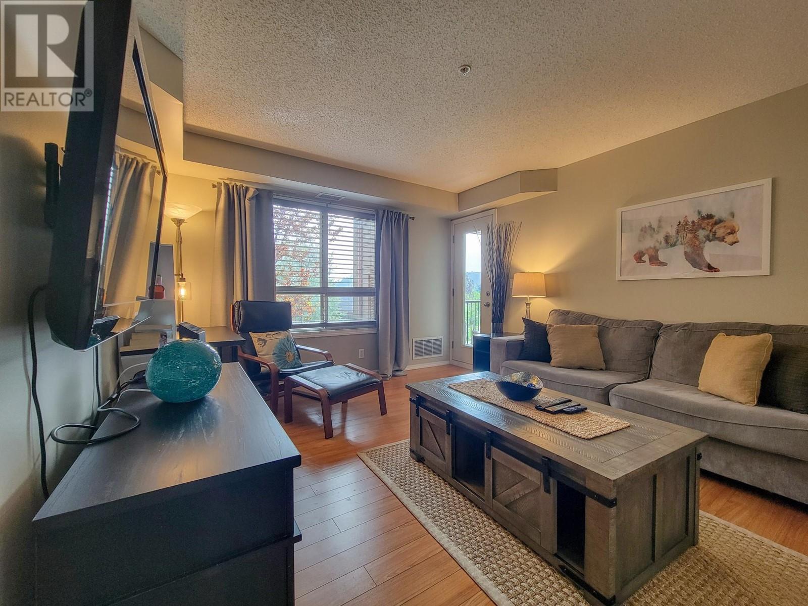 205 THIRD  Avenue Unit# 2202 Invermere