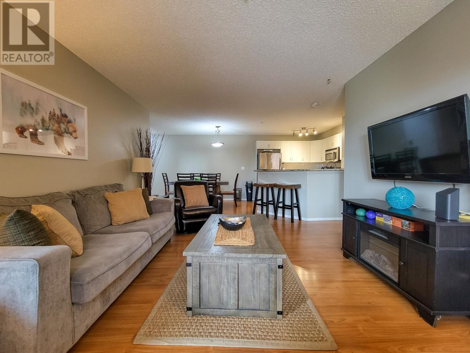 205 THIRD  Avenue Unit# 2202 Invermere