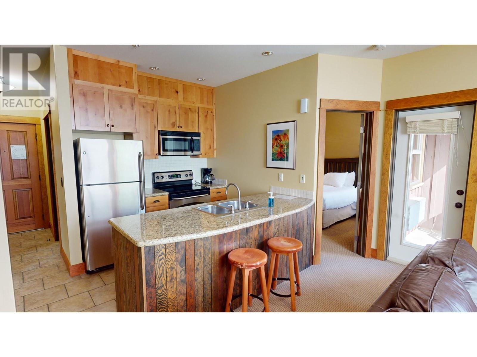 4559 Timberline Crescent Unit# 631c, Fernie, British Columbia  V0B 1M6 - Photo 8 - 2479099