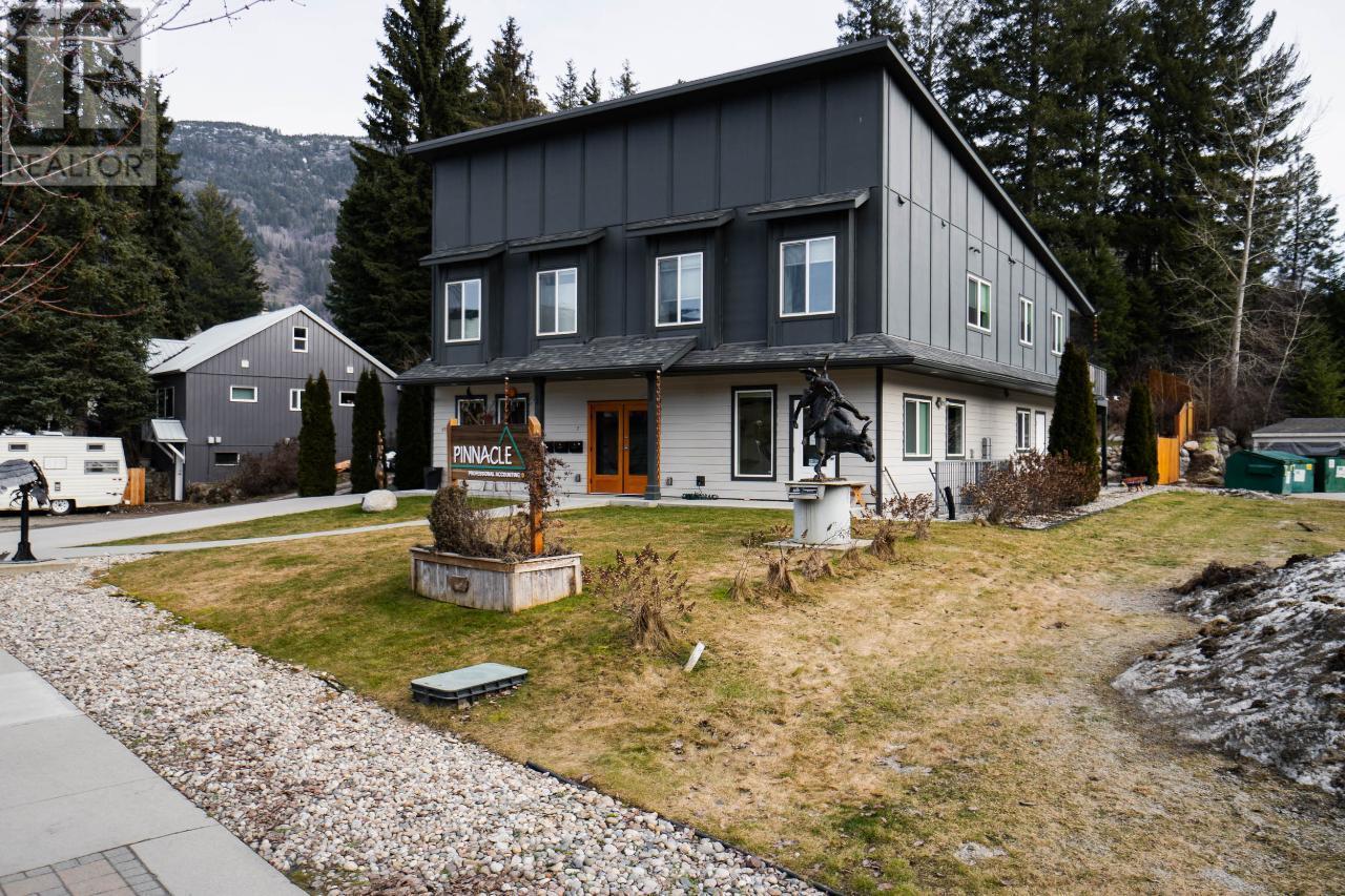 495 Columbia Avenue, Castlegar, British Columbia  V1N 1G8 - Photo 18 - 2479137