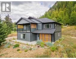1955 SANDY Road, castlegar, British Columbia