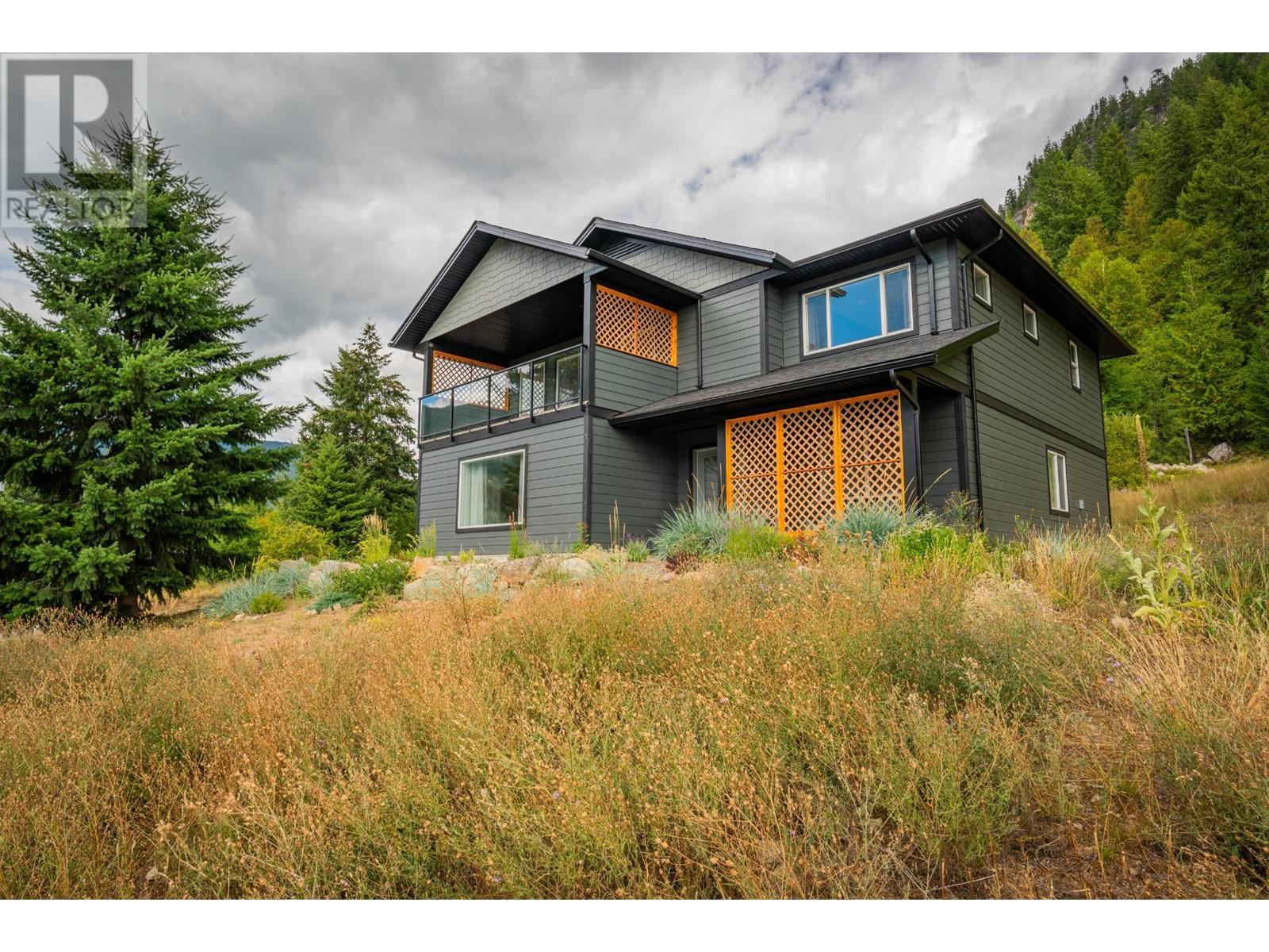 1955 Sandy Road, Castlegar, British Columbia  V1N 4T1 - Photo 8 - 2479159