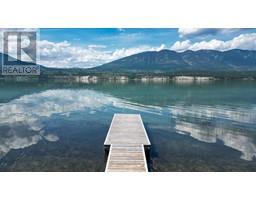 8695 COTTAGE Lane, canal flats, British Columbia