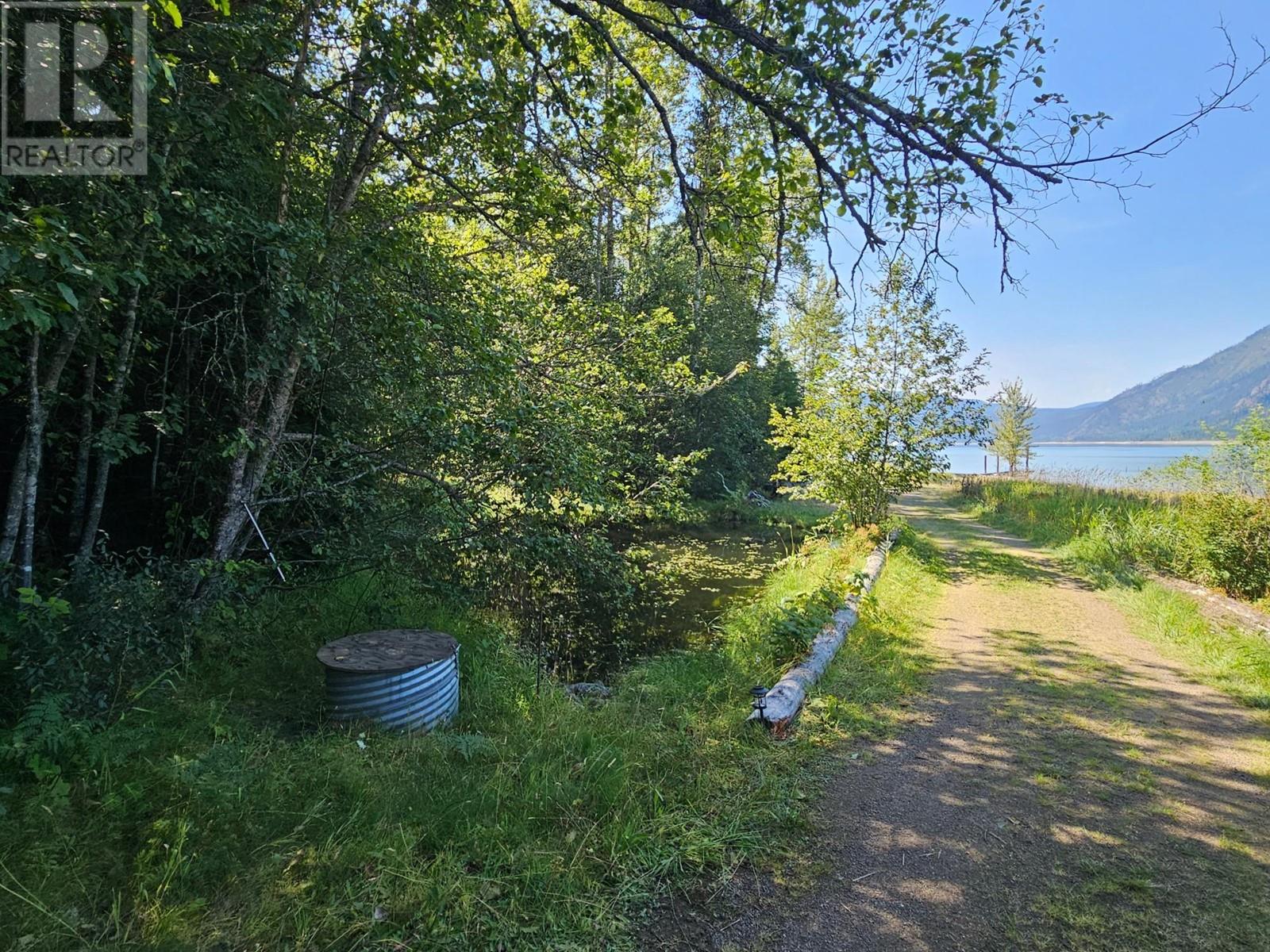 5851 6 Highway, Burton, British Columbia V0G 1E0 - Photo 22 - 2479382