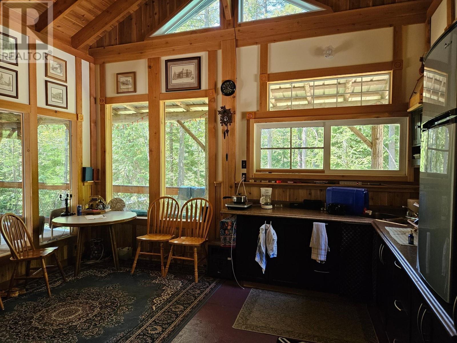 5851 6 Highway, Burton, British Columbia V0G 1E0 - Photo 6 - 2479382