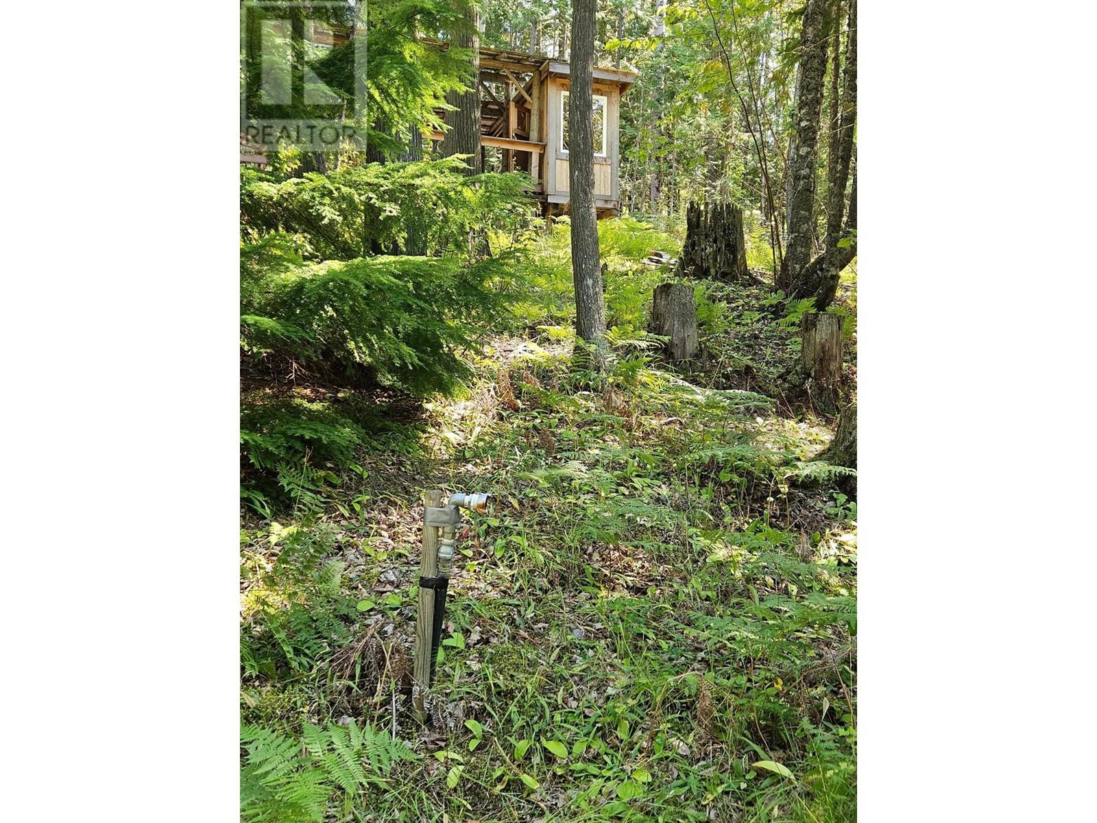 5851 6 Highway, Burton, British Columbia V0G 1E0 - Photo 29 - 2479382