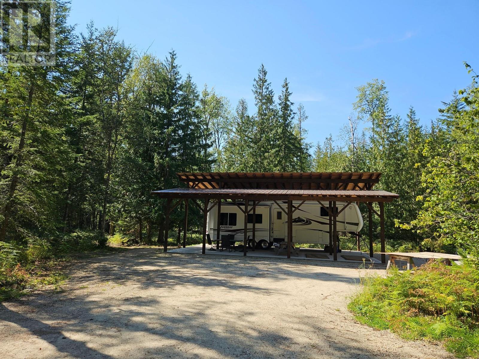 5851 6 Highway, Burton, British Columbia V0G 1E0 - Photo 41 - 2479382