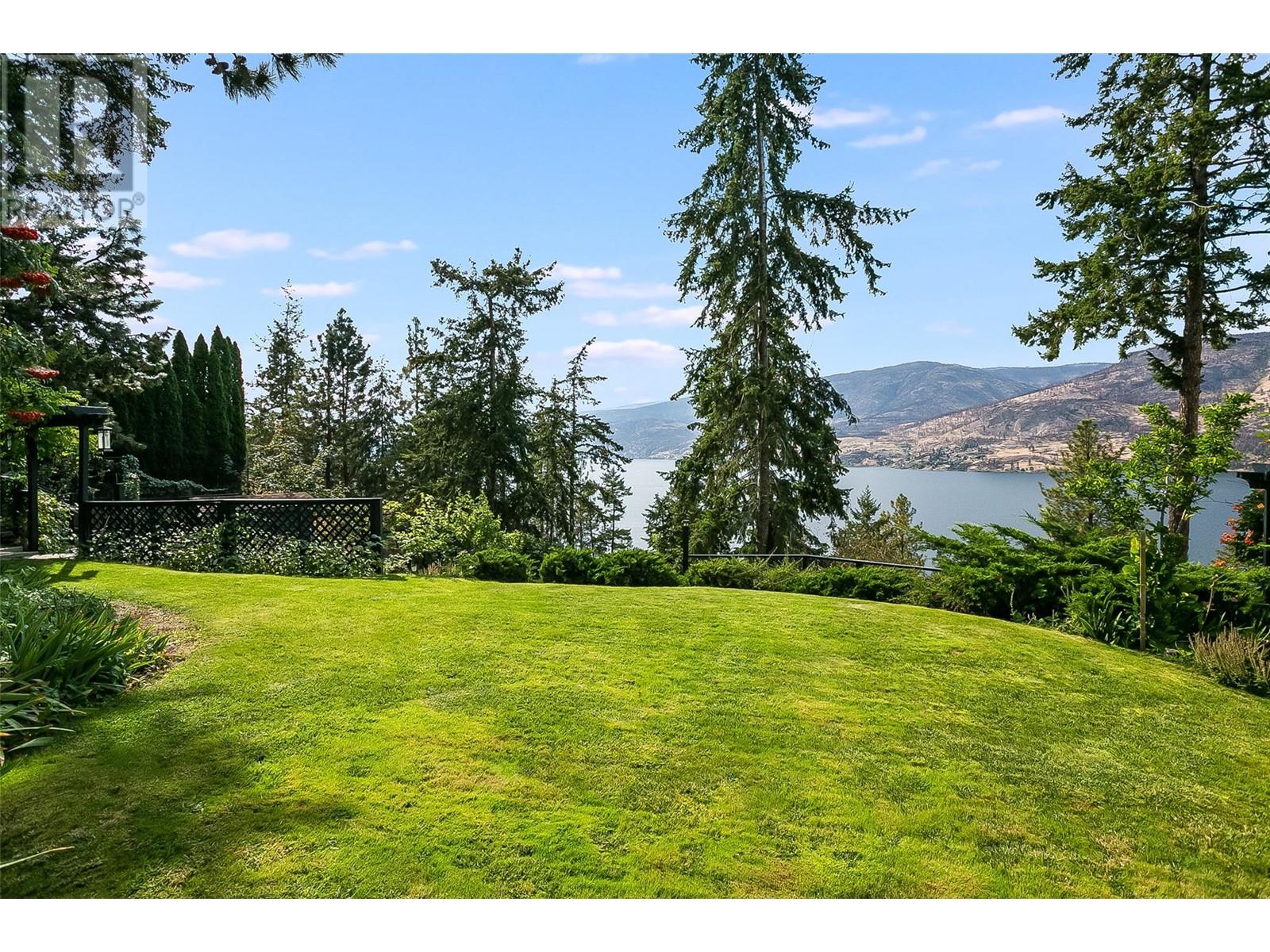 240 Clifton Road N, Kelowna, British Columbia  V1V 1N3 - Photo 37 - 10323784