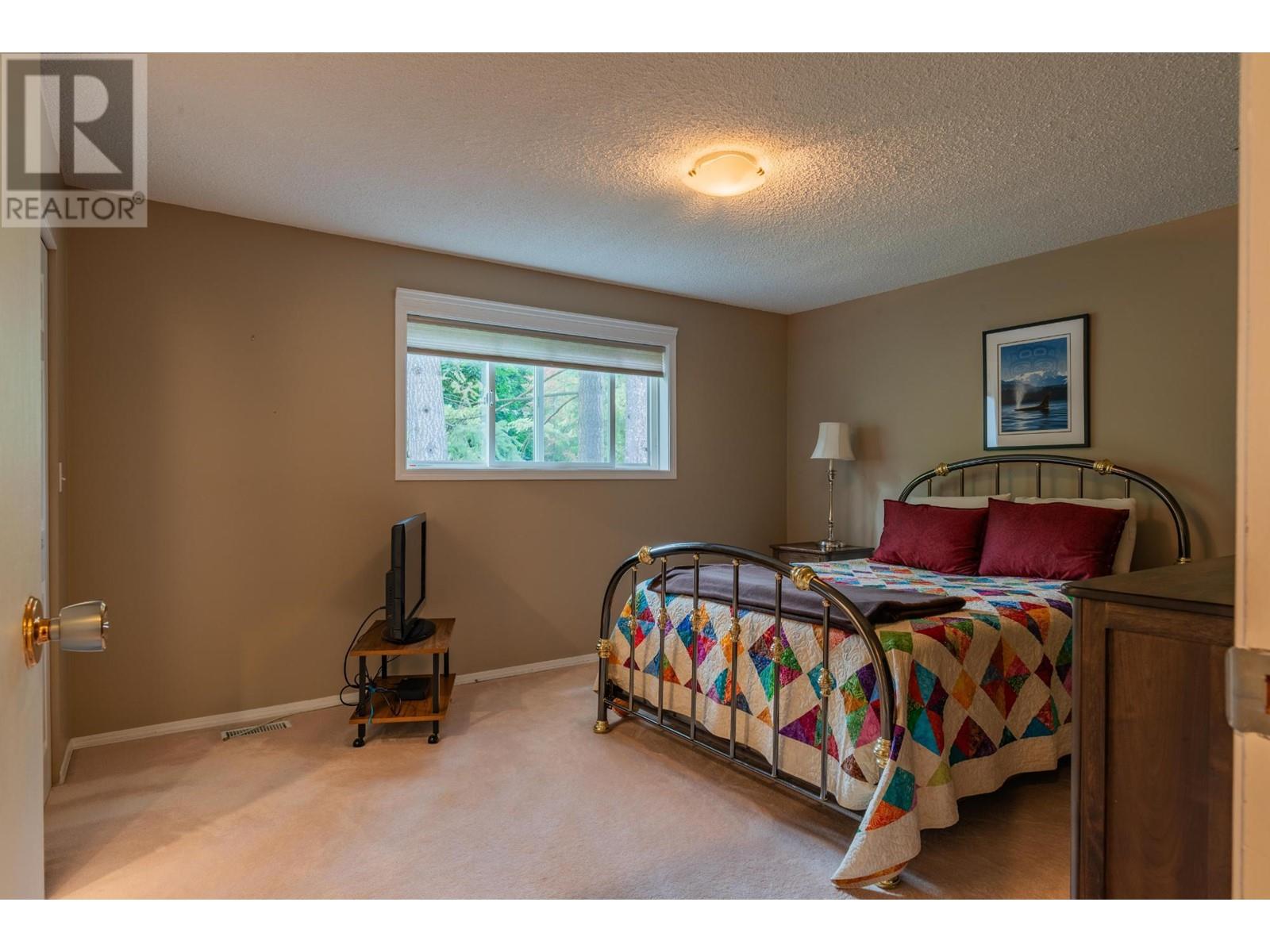 2504 14th  Avenue, Castlegar, British Columbia  V1N 3P1 - Photo 40 - 2479570