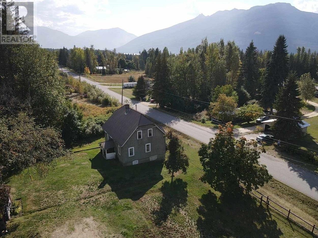 431 ALEXANDER  Road Nakusp