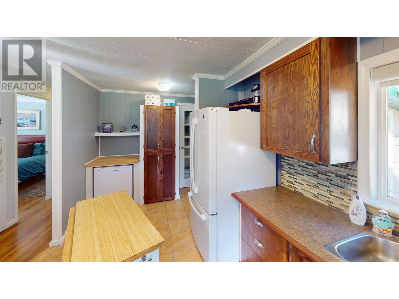 5670 Glenmore Drive, Edgewater, British Columbia  V0A 1E0 - Photo 19 - 2479818