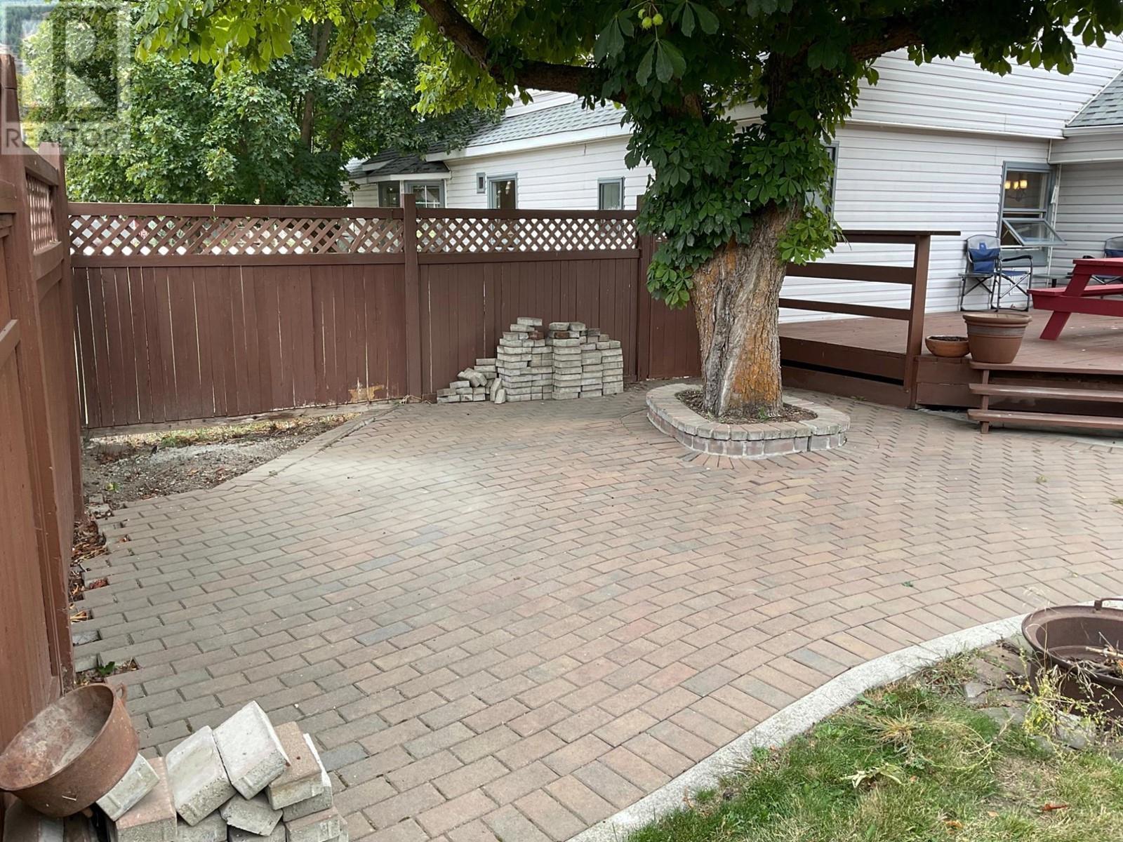 270 Dominion Street, Midway, British Columbia  V0H 1M0 - Photo 8 - 2479819
