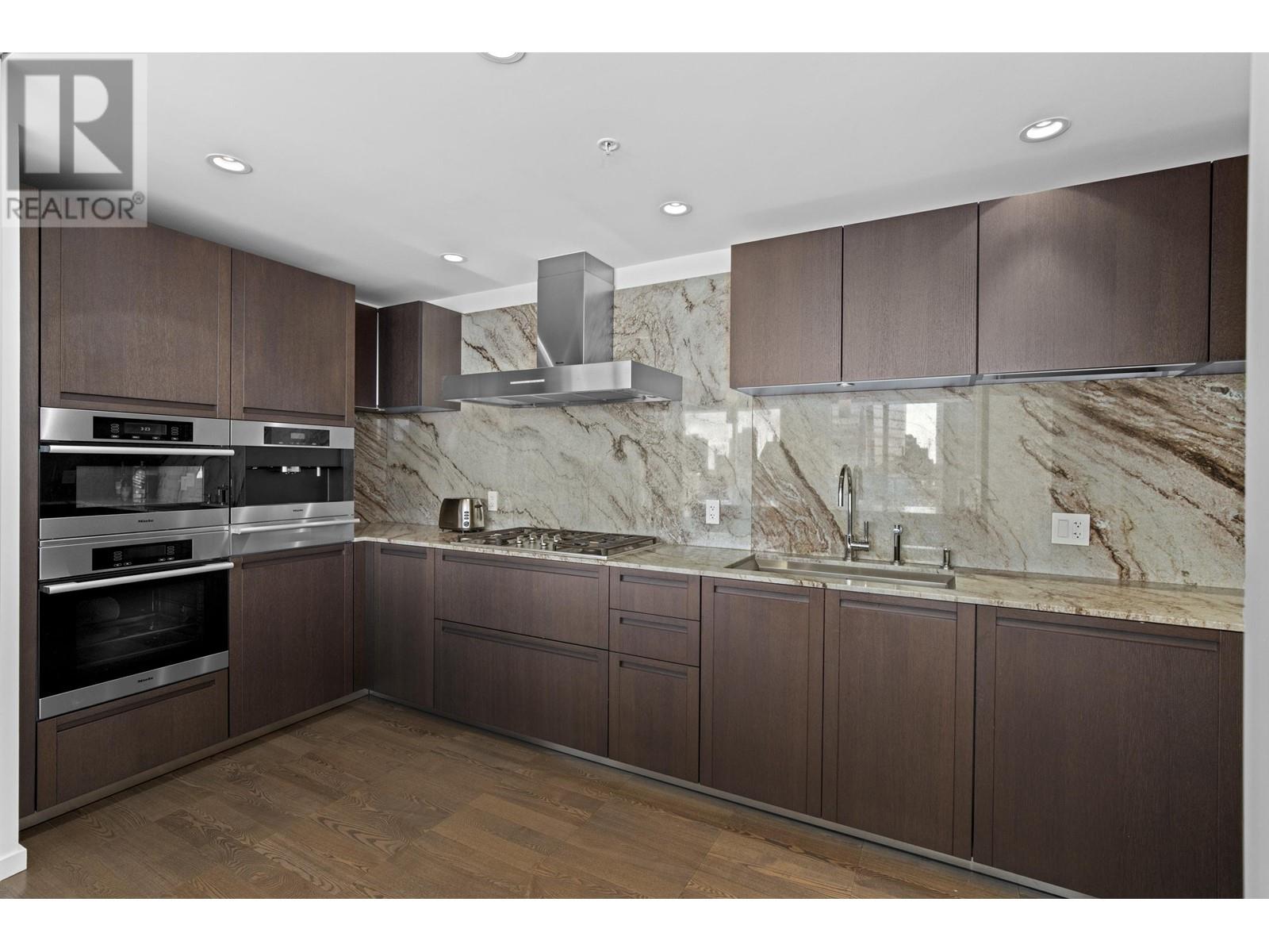 3403 1011 W CORDOVA STREET