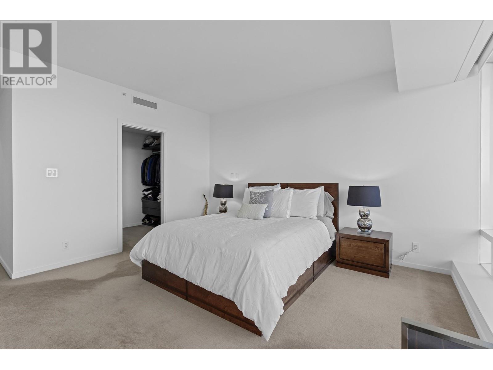 3403 1011 W CORDOVA STREET