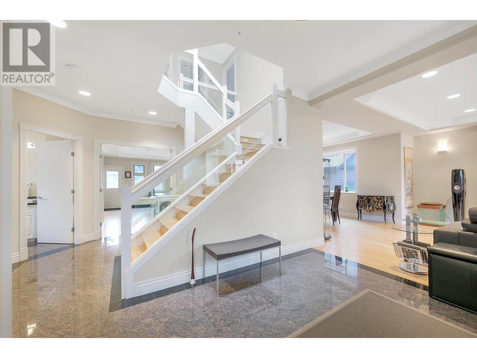 Listing Picture 12 of 34 : 1688 W 61ST AVENUE, Vancouver / 溫哥華 - 魯藝地產 Yvonne Lu Group - MLS Medallion Club Member