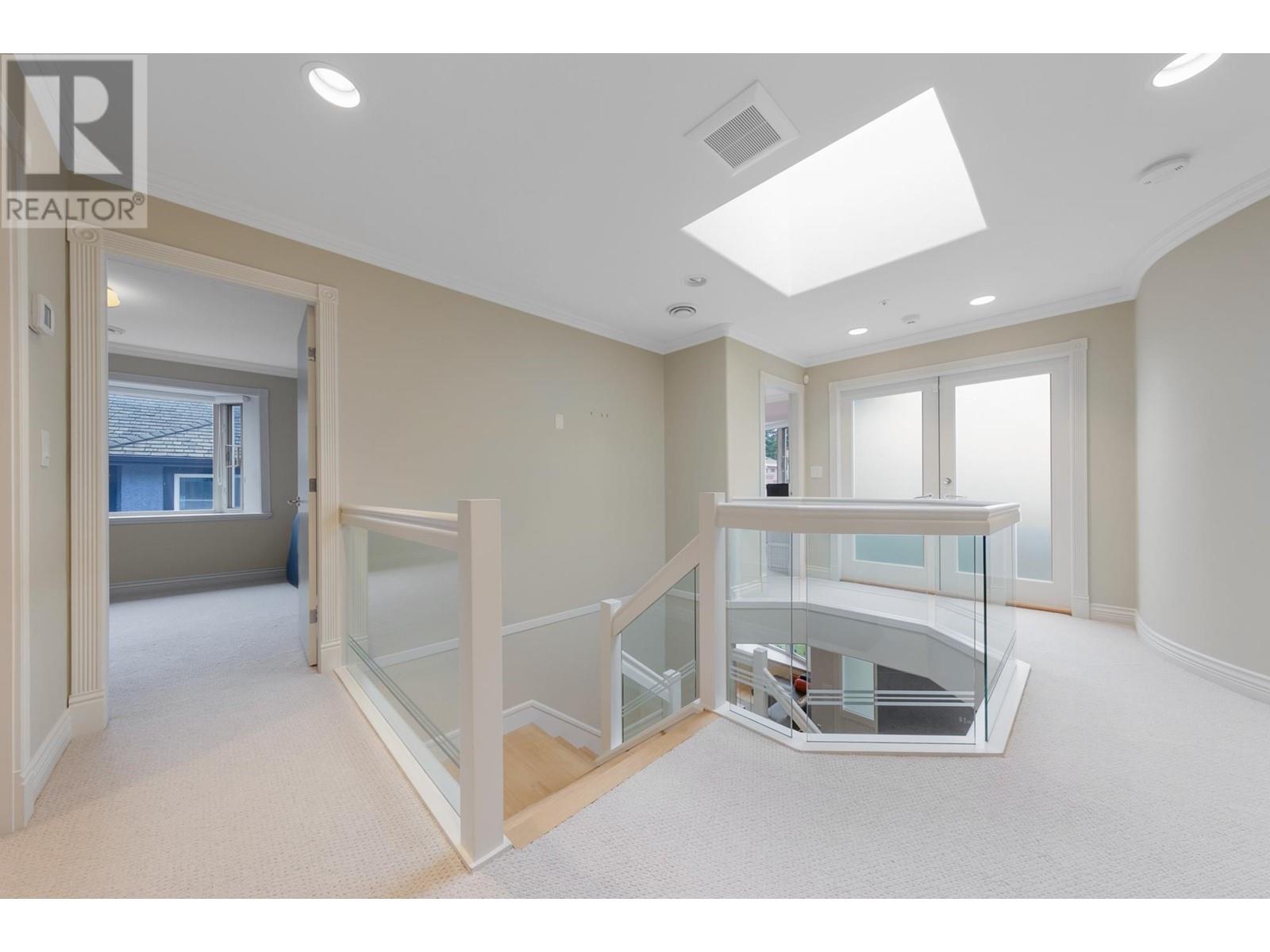 Listing Picture 13 of 34 : 1688 W 61ST AVENUE, Vancouver / 溫哥華 - 魯藝地產 Yvonne Lu Group - MLS Medallion Club Member