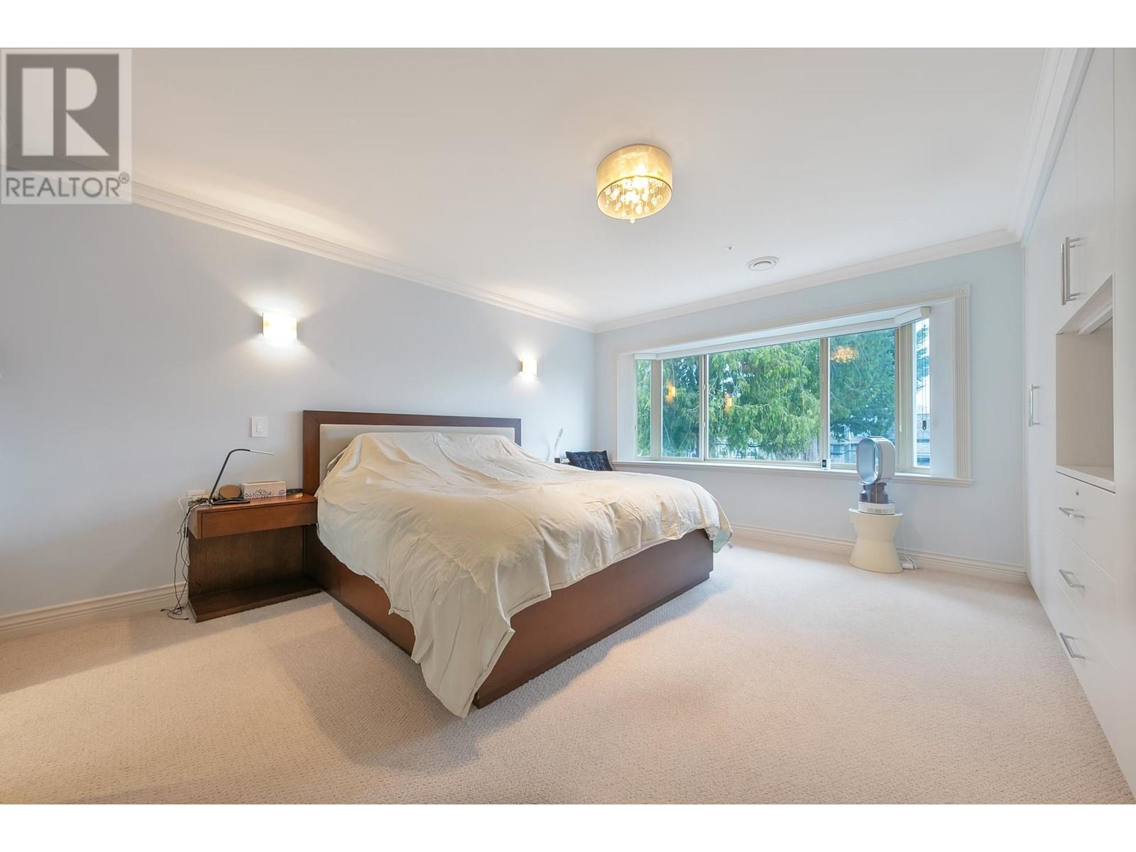 Listing Picture 14 of 34 : 1688 W 61ST AVENUE, Vancouver / 溫哥華 - 魯藝地產 Yvonne Lu Group - MLS Medallion Club Member