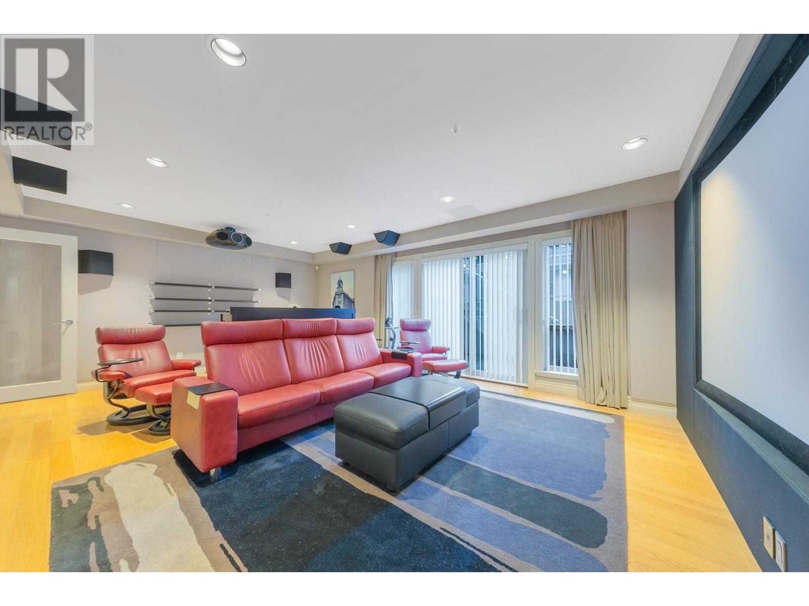 Listing Picture 24 of 34 : 1688 W 61ST AVENUE, Vancouver / 溫哥華 - 魯藝地產 Yvonne Lu Group - MLS Medallion Club Member