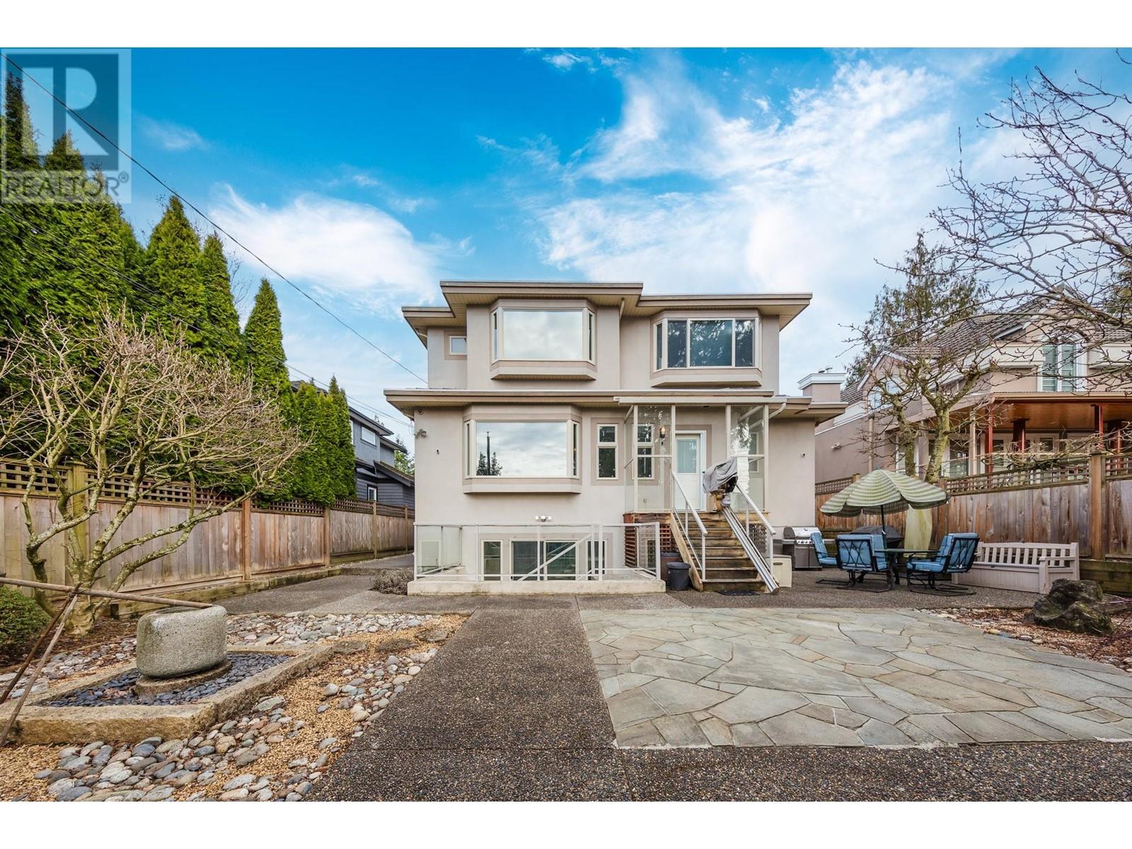 Listing Picture 30 of 34 : 1688 W 61ST AVENUE, Vancouver / 溫哥華 - 魯藝地產 Yvonne Lu Group - MLS Medallion Club Member