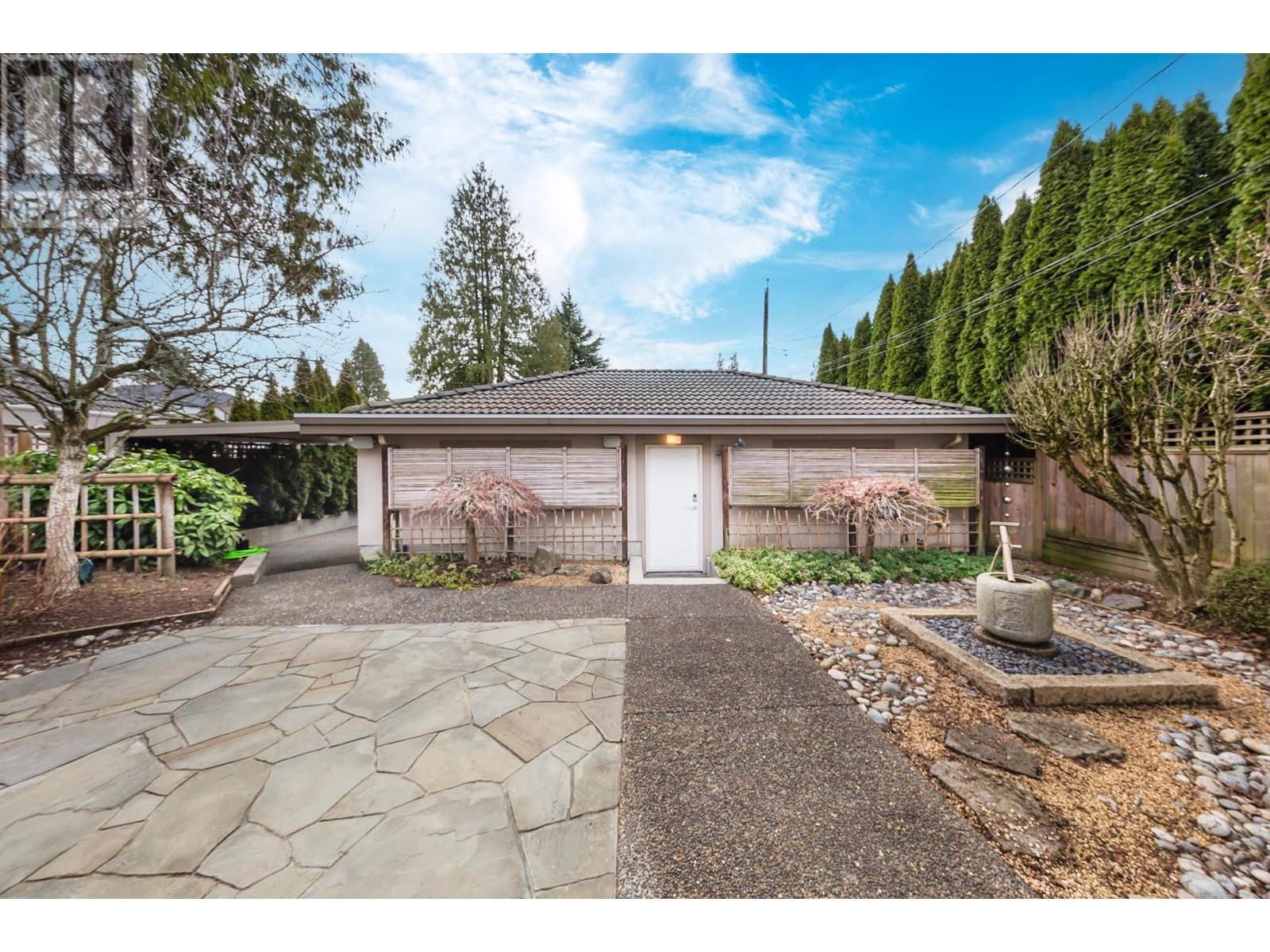 Listing Picture 32 of 34 : 1688 W 61ST AVENUE, Vancouver / 溫哥華 - 魯藝地產 Yvonne Lu Group - MLS Medallion Club Member