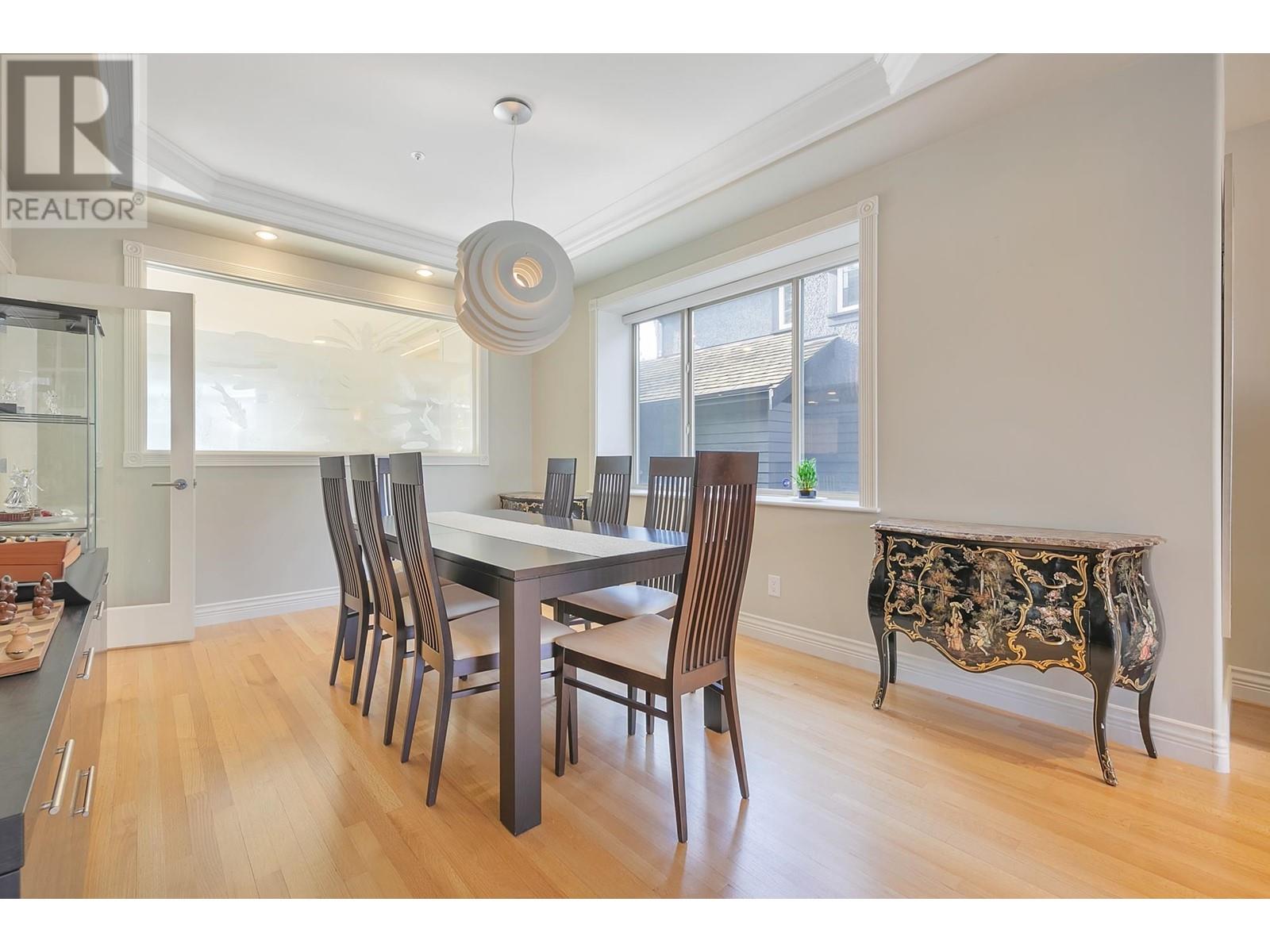 Listing Picture 7 of 34 : 1688 W 61ST AVENUE, Vancouver / 溫哥華 - 魯藝地產 Yvonne Lu Group - MLS Medallion Club Member