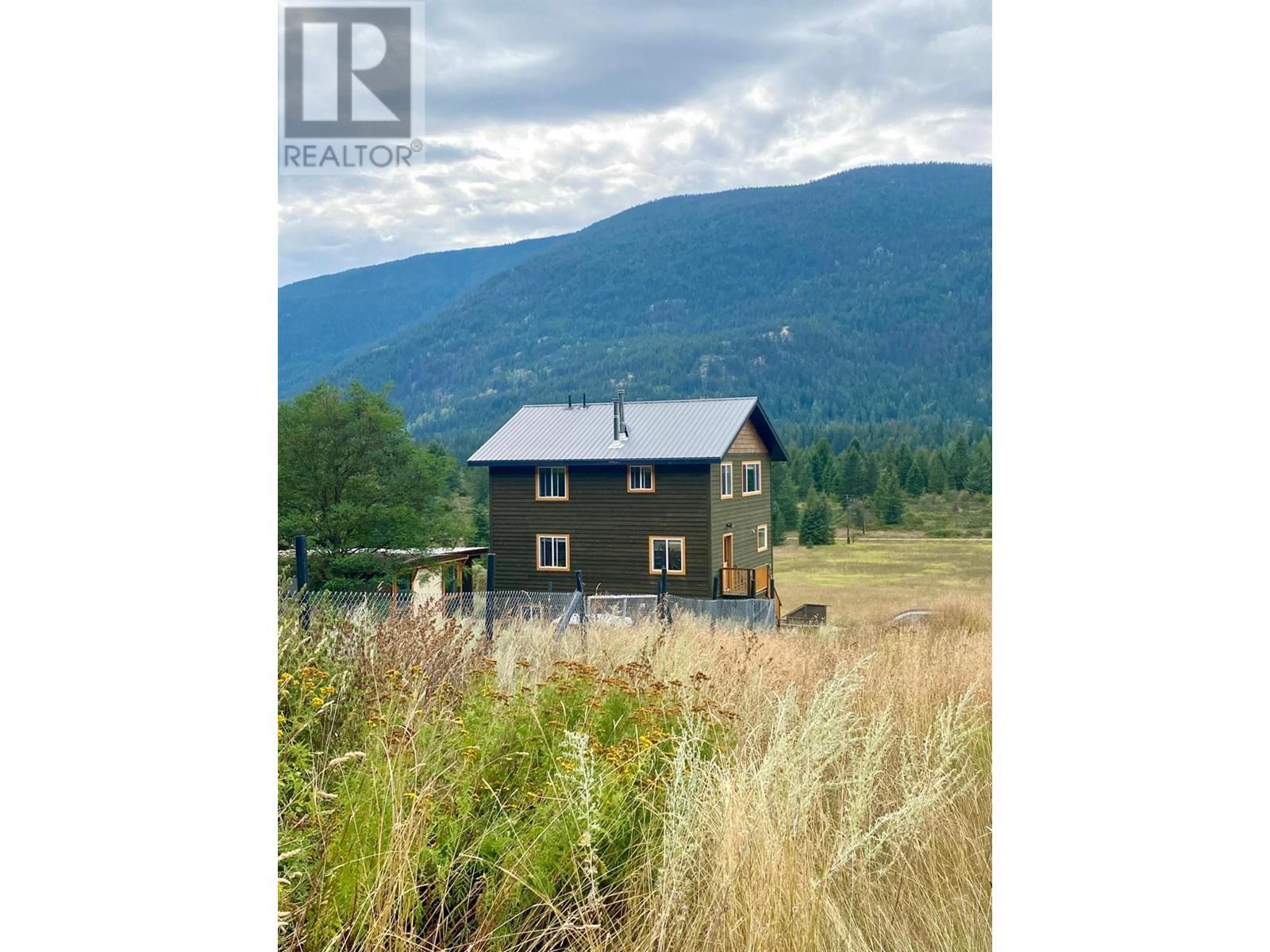 2284 UPPER GLADE Road, Glade, British Columbia