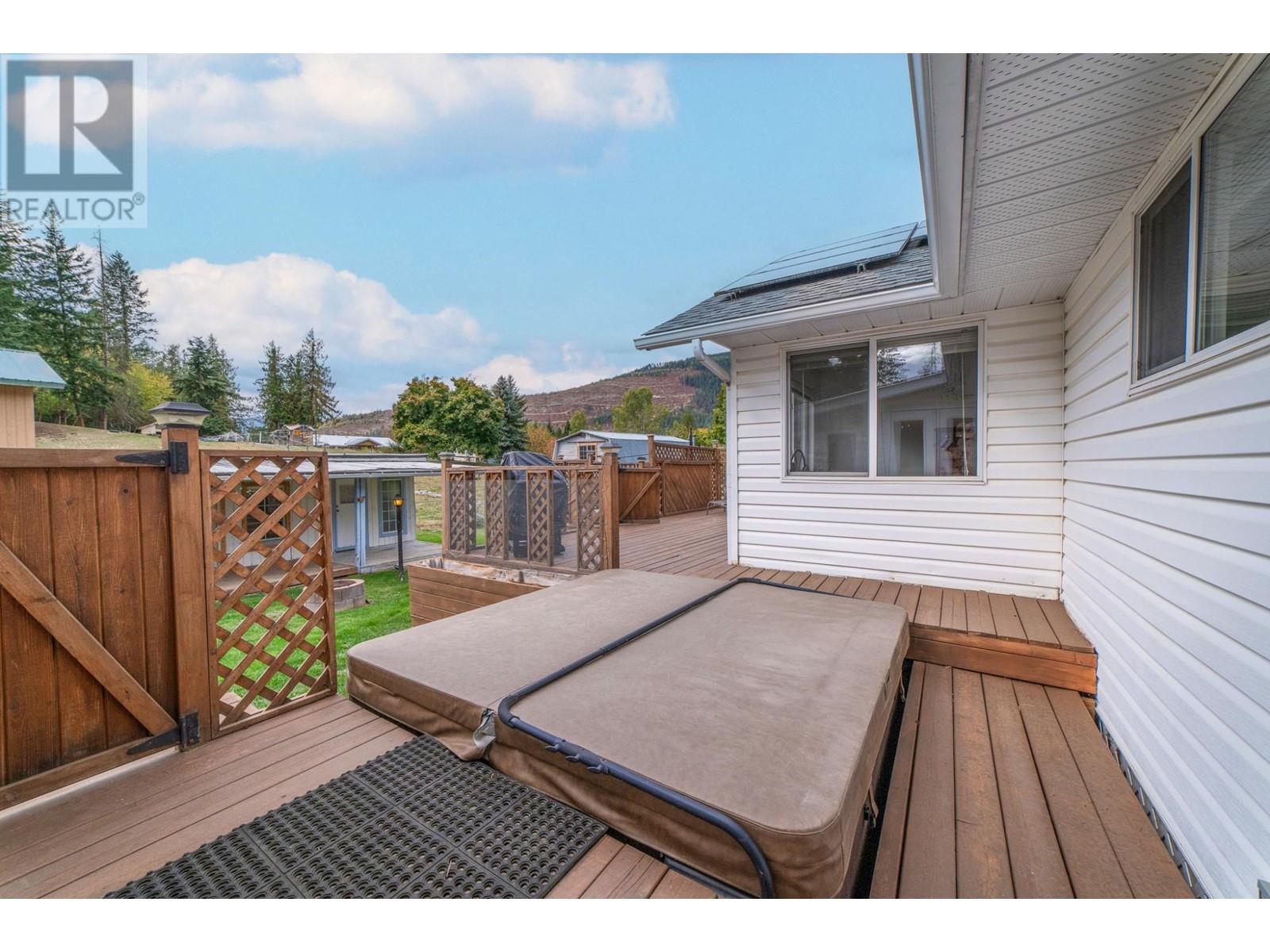 5145 ELSIE HOLMES  Road Creston