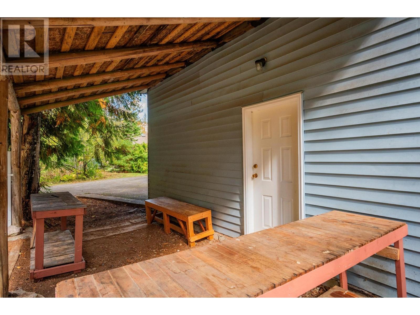 5342 AMUNDSEN  Road Kaslo