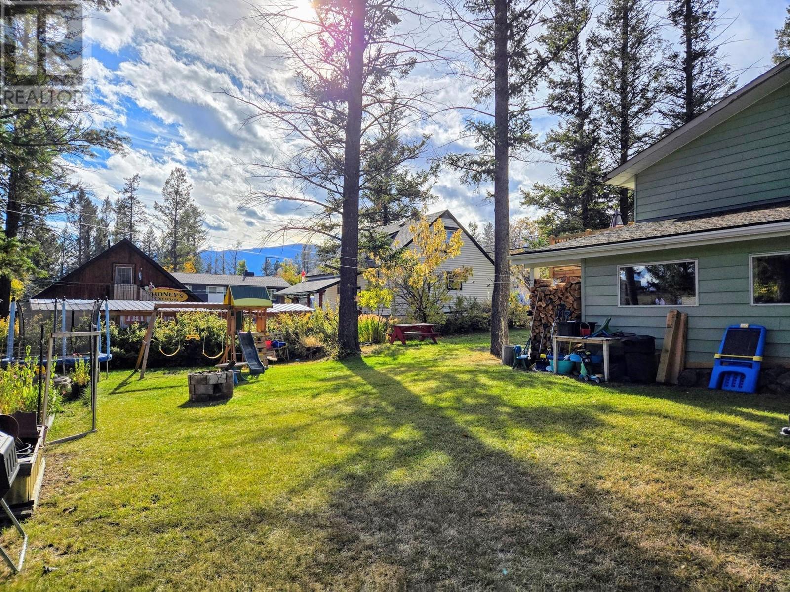 1425 13TH  Avenue Invermere